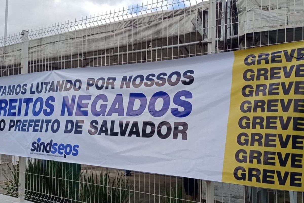 Trabalhadores de posto de saúde na AV. San Martin paralisam atividades em protesto contra violência