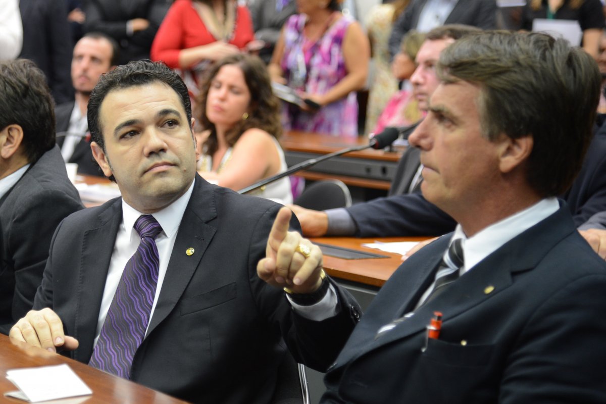 'Se Lula continuar falando, Bolsonaro ganha no primeiro turno', diz Feliciano