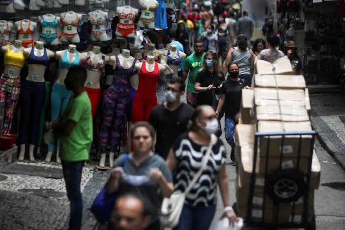 Crise econômica preocupa mais os brasileiros do que a pandemia, diz pesquisa