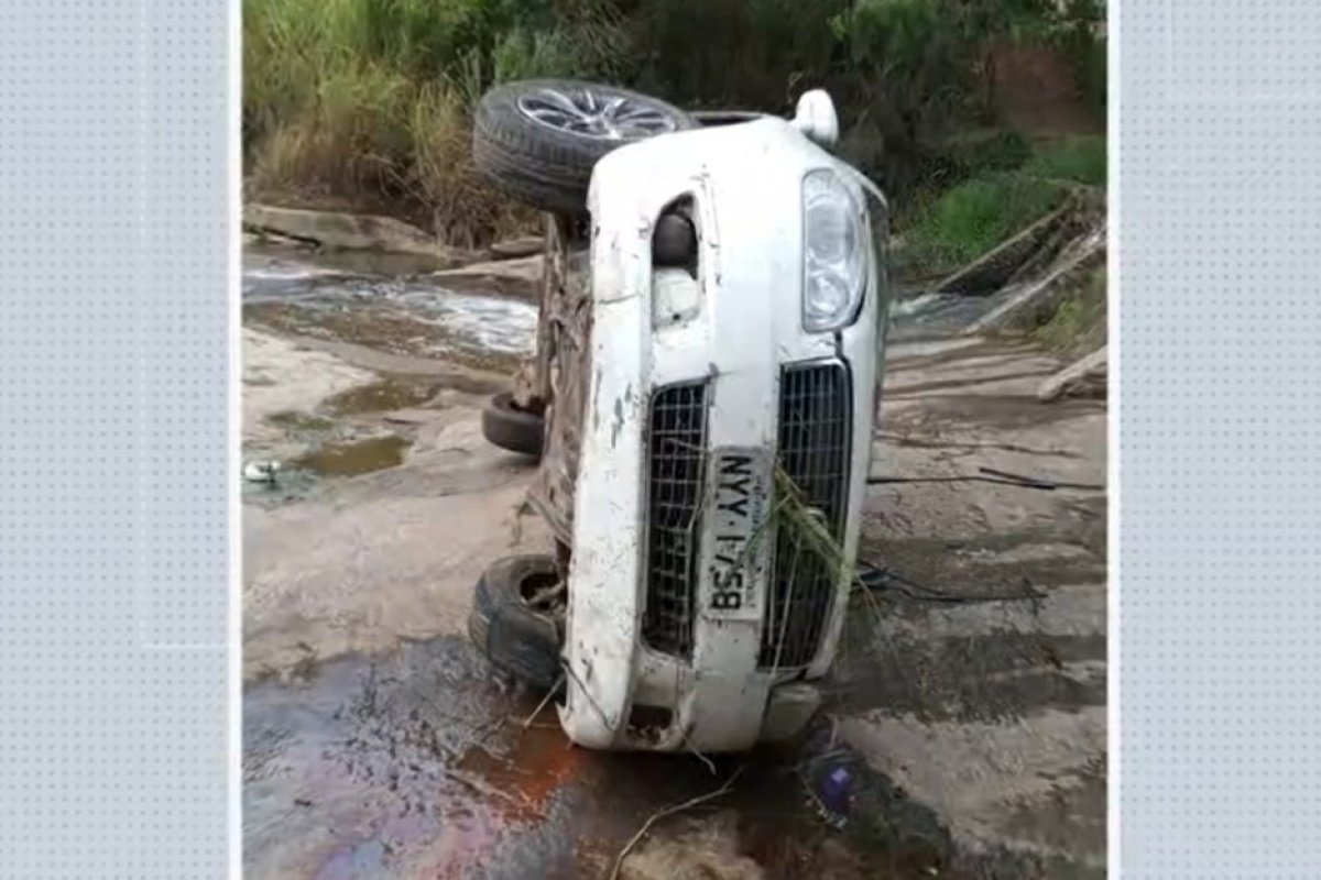 Motorista se envolve em acidente às margens de rodovia no sudoeste da Bahia após cochilar ao volante 