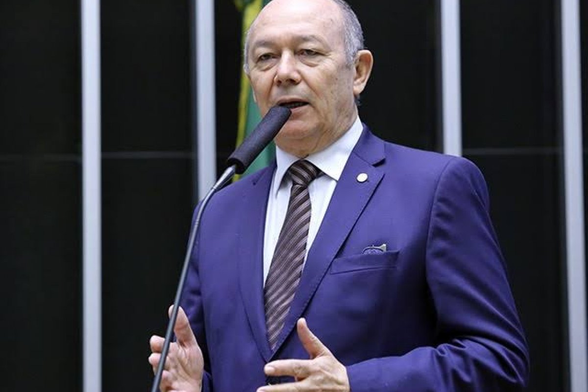 Rui nomeia para a SDE deputado que recebeu R$ 6 milhões de Bolsonaro em orçamento secreto
