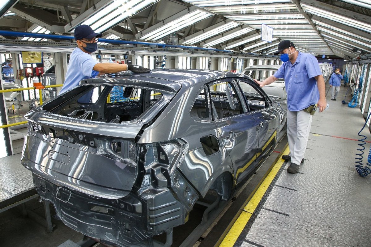 Volkswagen suspende produção no ABC por falta de peças 