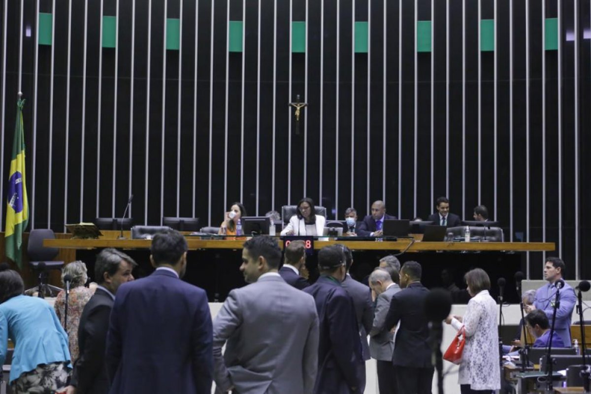 Câmara aprova acordo de extradição com a Áustria