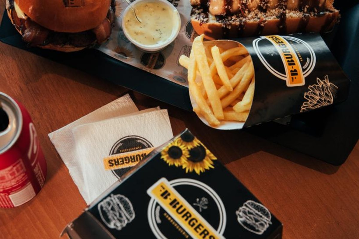 Hamburgueria de Carlinhos Maia chega ao Shopping da Bahia