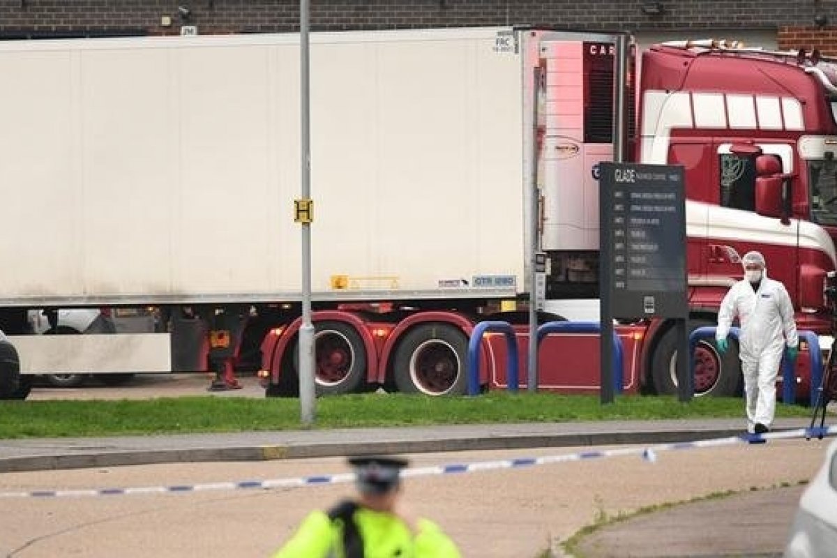 Mais duas pessoas são presas pela morte de 39 pessoas em Londres 