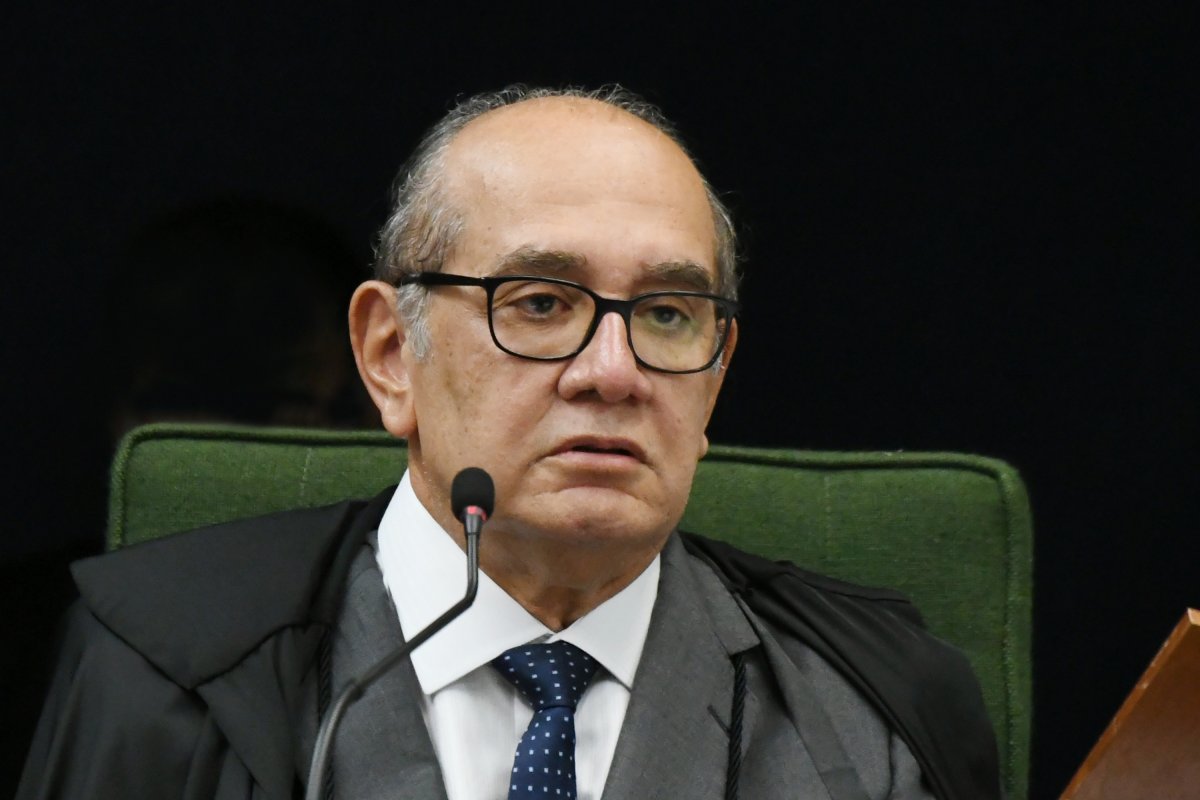 Em Lisboa, ministro Gilmar Mendes diz "não acredito que o presidente da República trame um golpe"