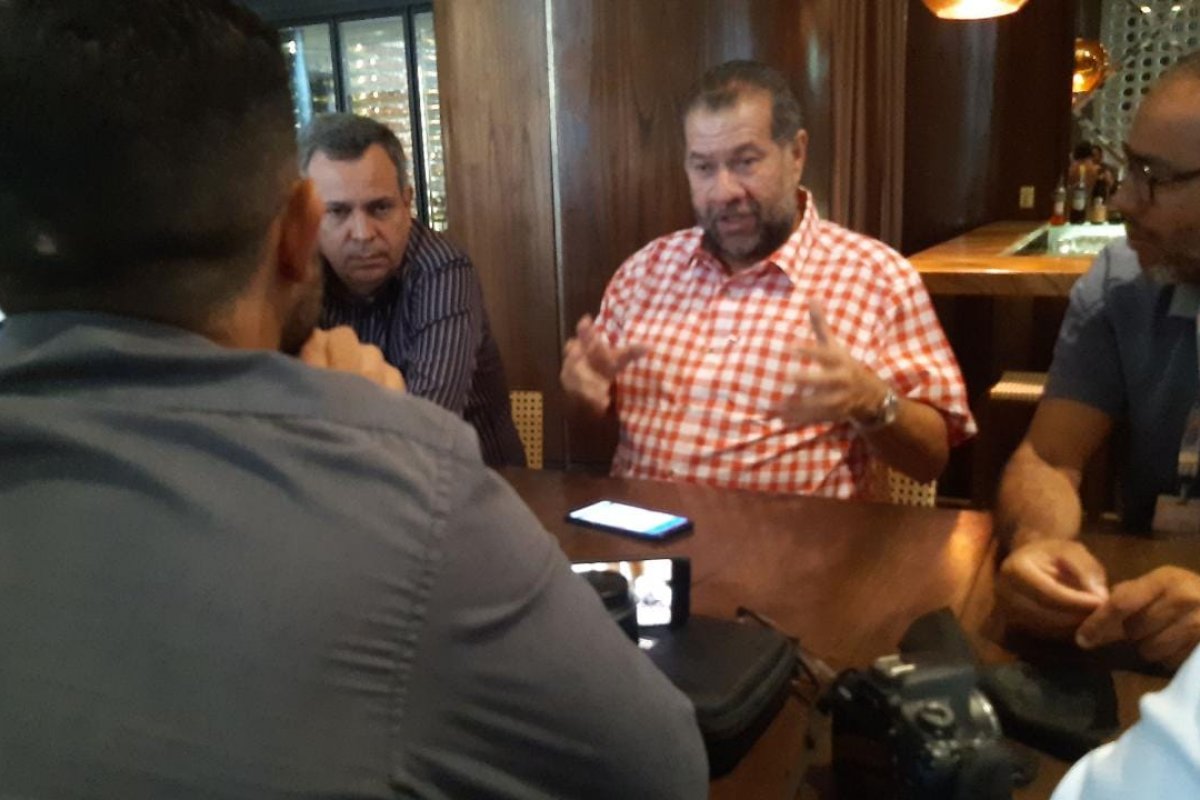 Carlos Lupi atrela redução em índices de violência do país a "Política de matança" de Bolsonaro 