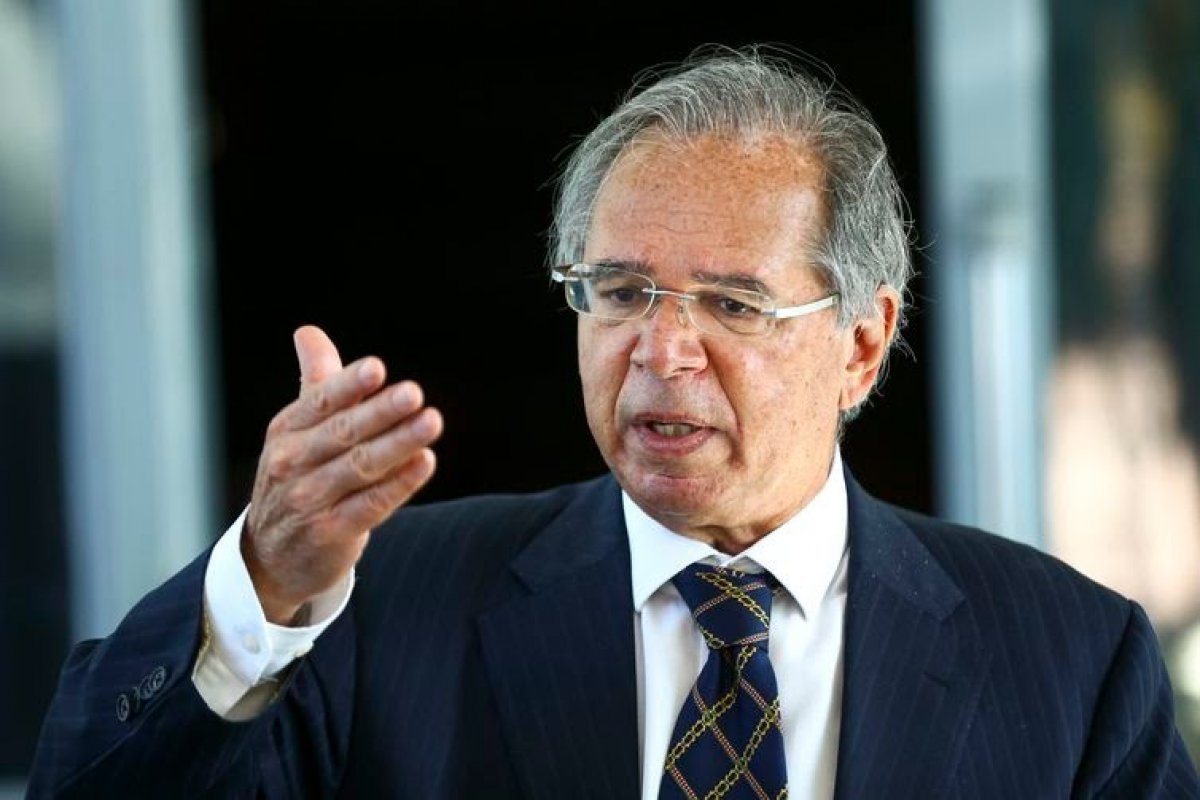 Paulo Guedes testa positivo para Covid-19, confirma Ministério da Economia