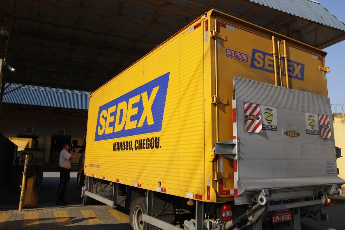 Governo determina ajuste de 9,5% em serviços postais e telegráficos dos Correios