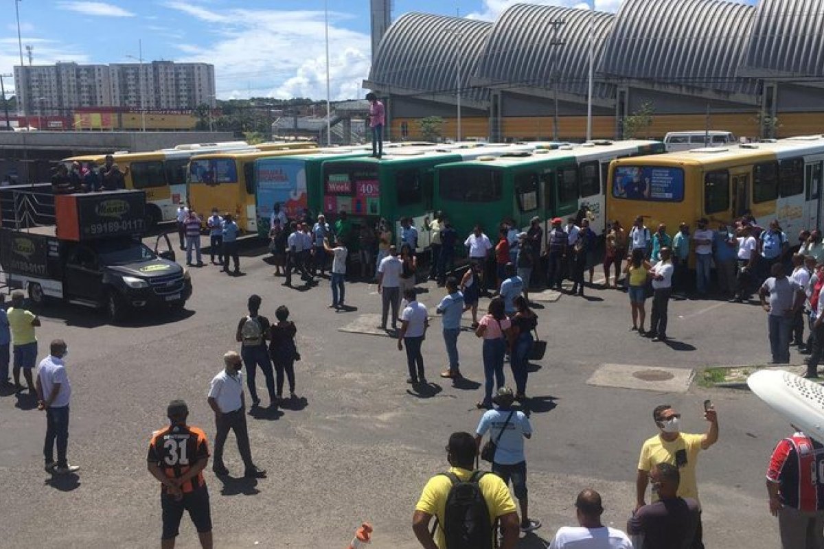 Ex-funcionários da CSN prometem manifestação para sexta-feira (29)