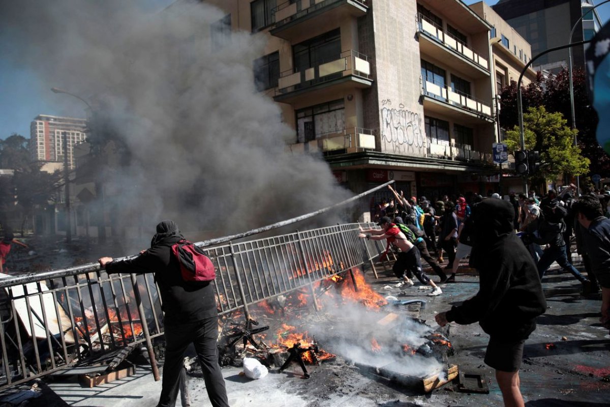 Congresso chileno é esvaziado por causa dos protestos
