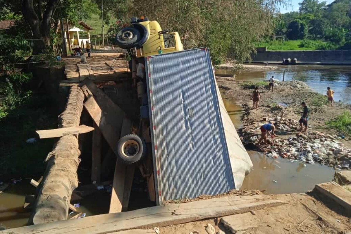 Obra de construção de desvio é finalizada na BA-686 após queda de ponte em Guaratinga (BA)