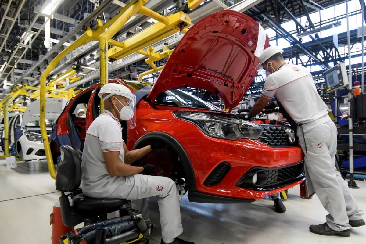Indústria comemora redução no IPI; estados criticam decisão