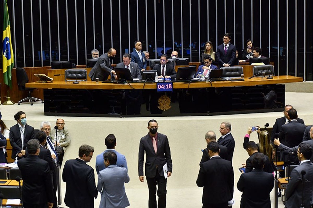 Congresso mantém veto a obrigação do Estado garantir medicamentos mais efetivos contra o câncer