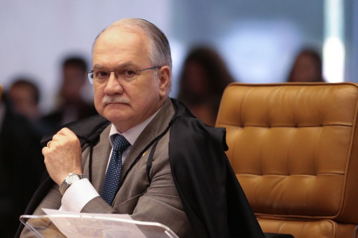 Edson Fachin diz TSE está aberto para colaboração com militares