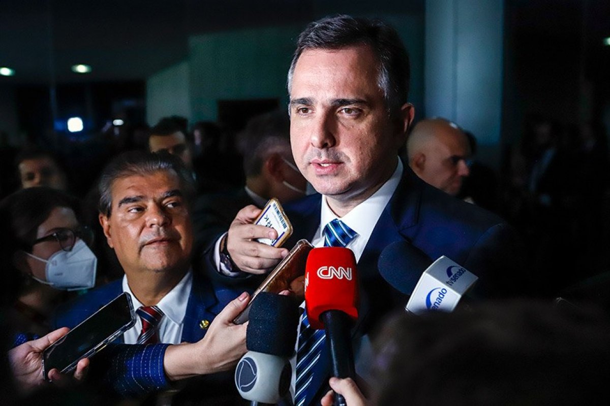 Presidente do Congresso busca apoio para restringir uso de indulto pelo presidente da República