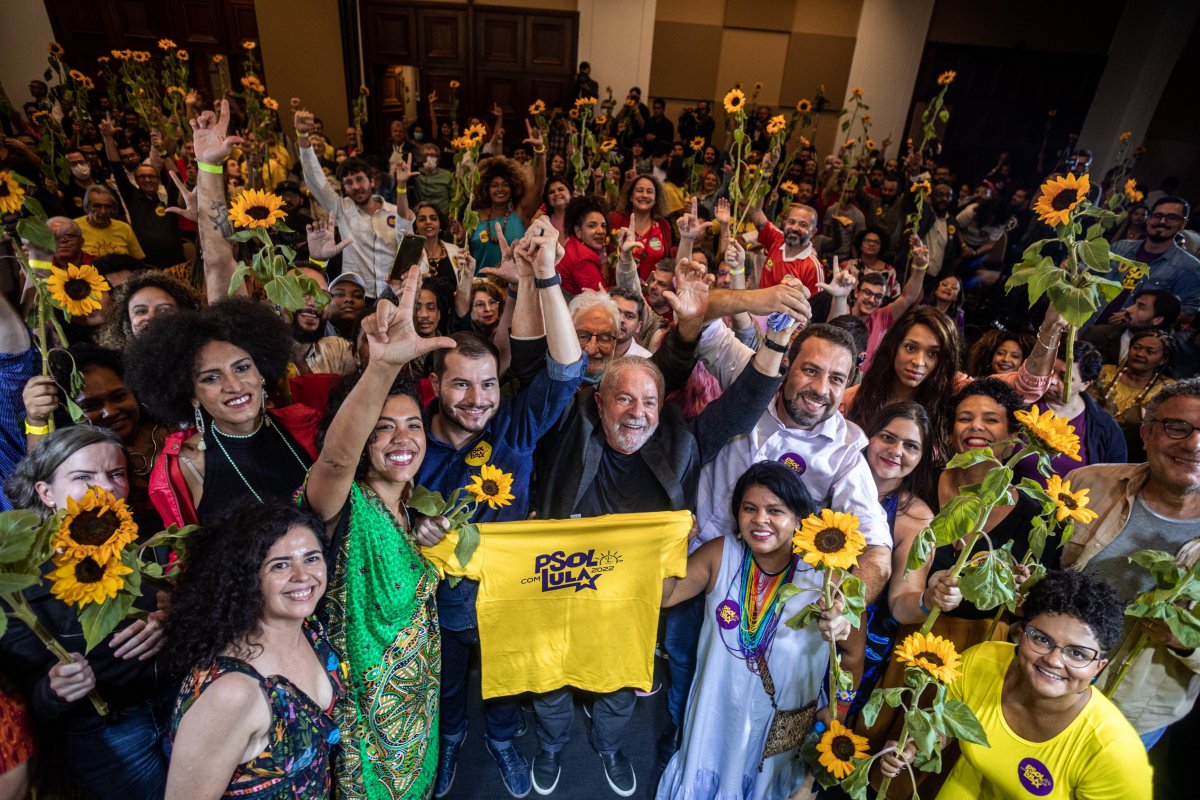 Eleições: PSOL oficializa apoio a Lula