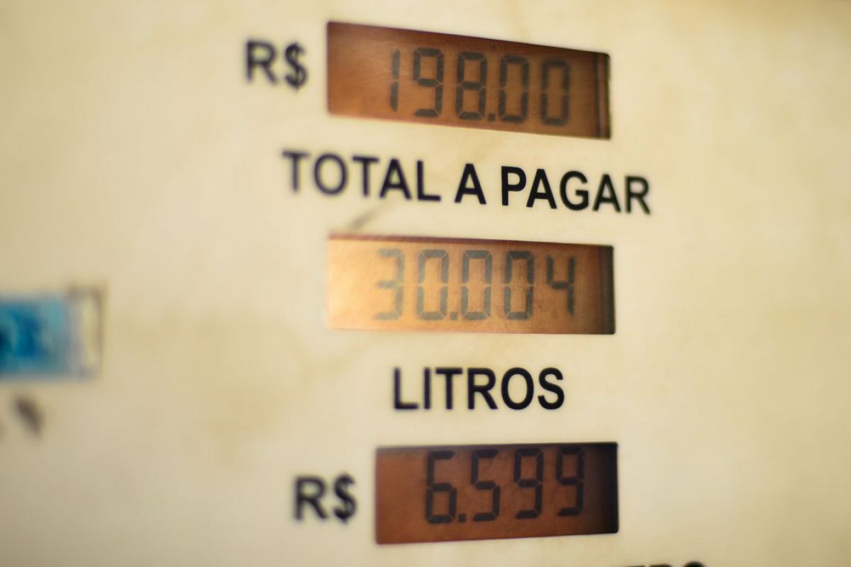 Postos terão duas formas de mostrar preços de combustíveis, determina ANP