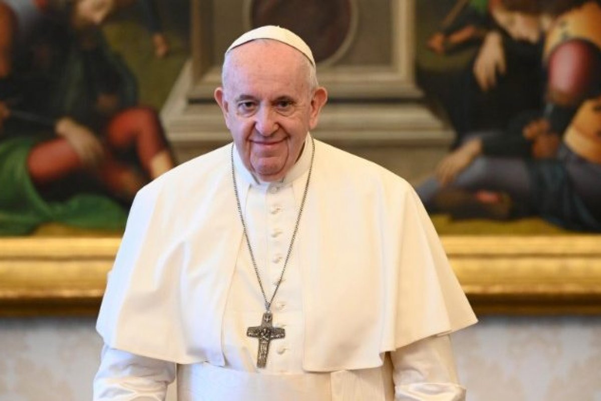 Papa Francisco pede reunião com Putin para tentar interromper guerra na Ucrânia