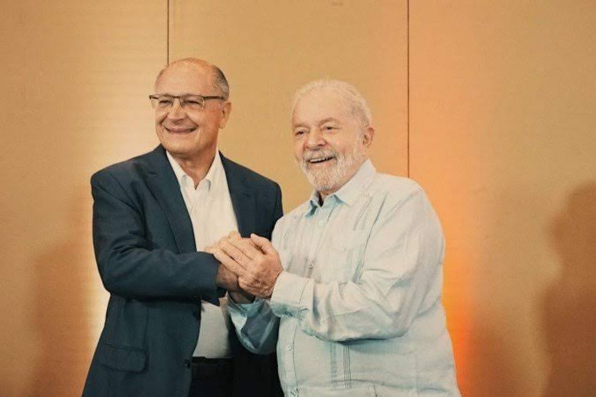 Eleições 2022: Lula e Alckmin percorrerão o país apresentando a chapa