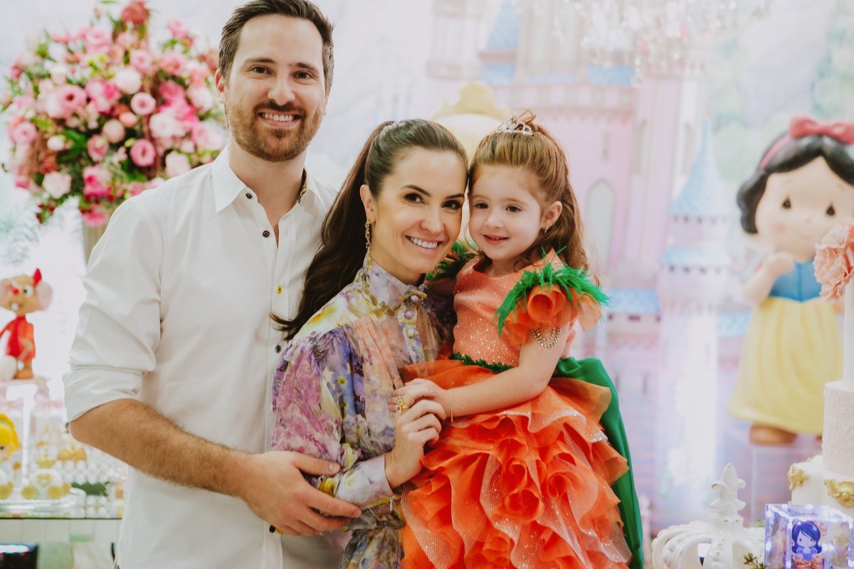 Manu Berger e João Paulo de Toledo comemoram o aniversário da filha, Isabelle, com festa!