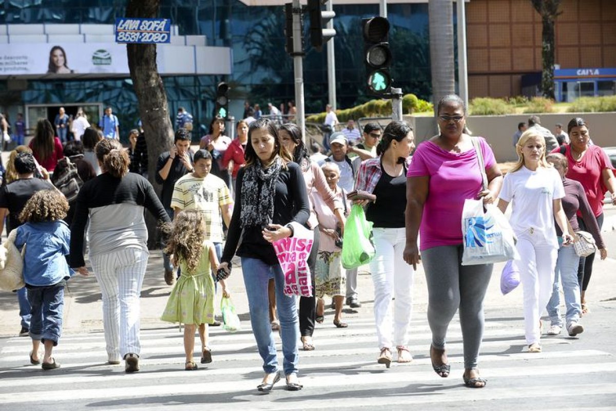 Edital para qualificar 800 desempregados de 18 a 29 anos é lançado 