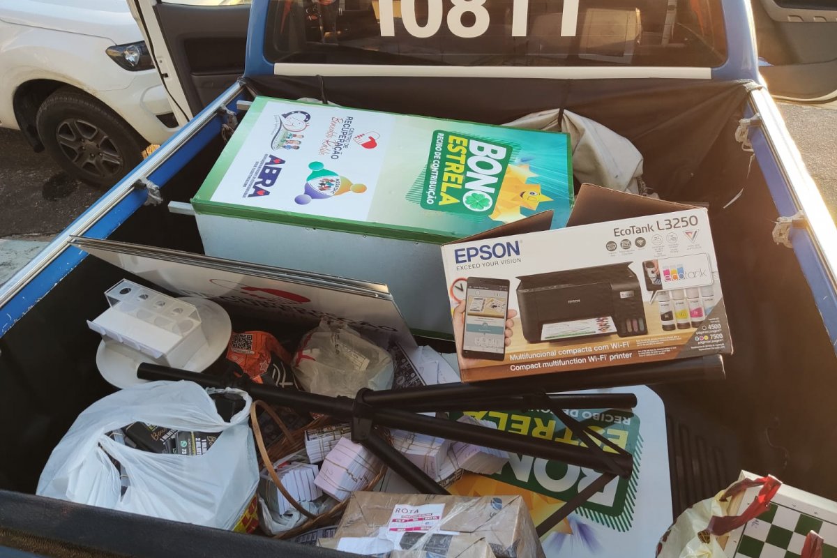 Operação apreende dinheiro e equipamentos usados em jogos de azar em Teixeira de Freitas (BA)