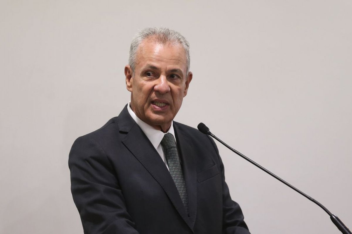 Energia solar corresponderá a 17% da matriz brasileira até 2031, diz Ministro de Minas e Energia