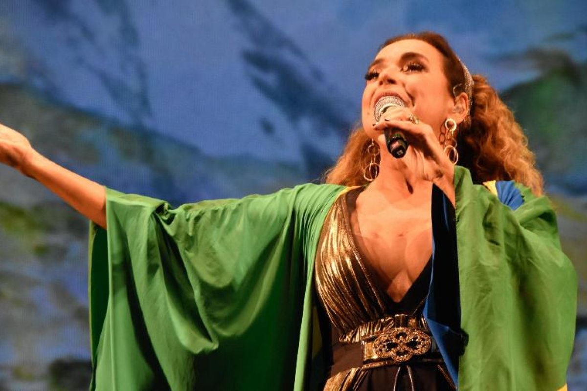Prefeitura de São Paulo suspende pagamento de Daniela Mercury após show do Dia do Trabalhor