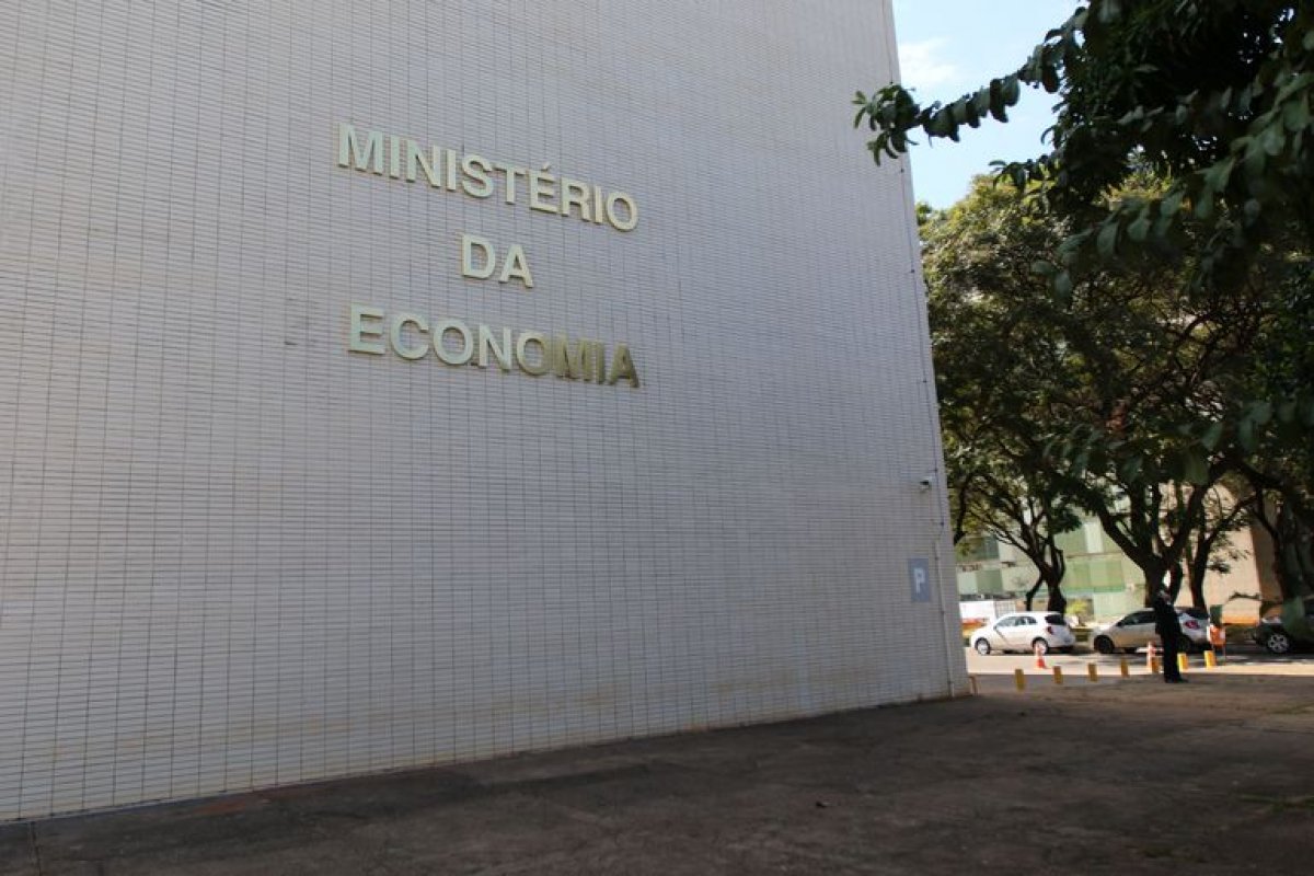 Servidores federais retornarão ao trabalho presencial