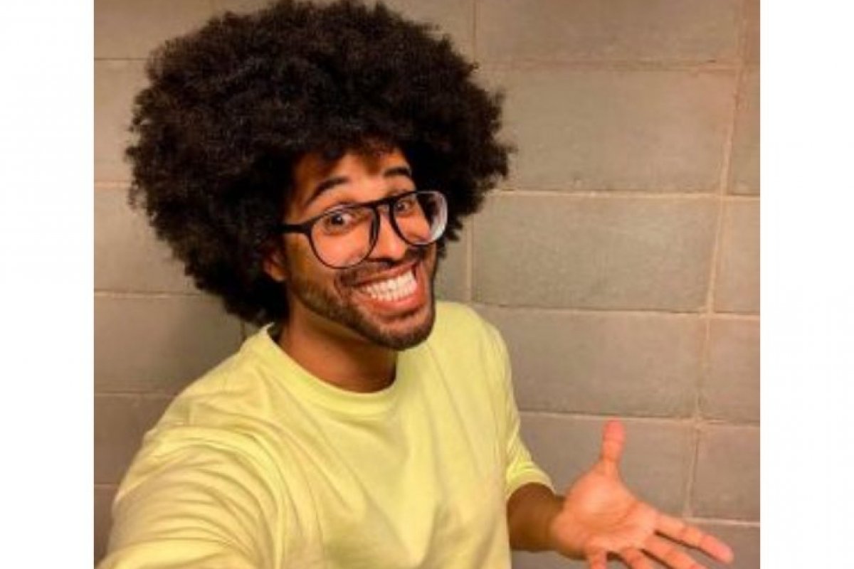 Primeiro eliminado do BBB 22 começa vendas de imagens picantes na web! 