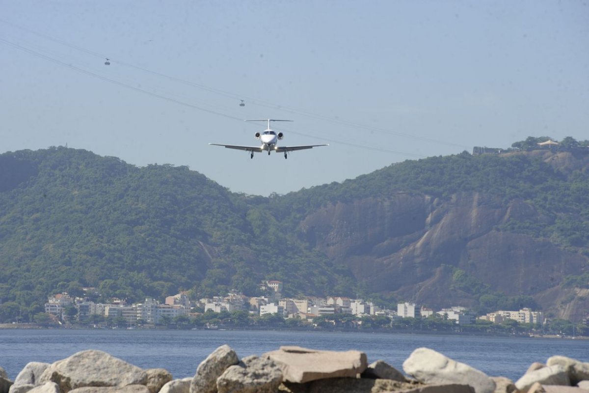 Governo e linhas áreas se reúnem para promover mercado brasileiro