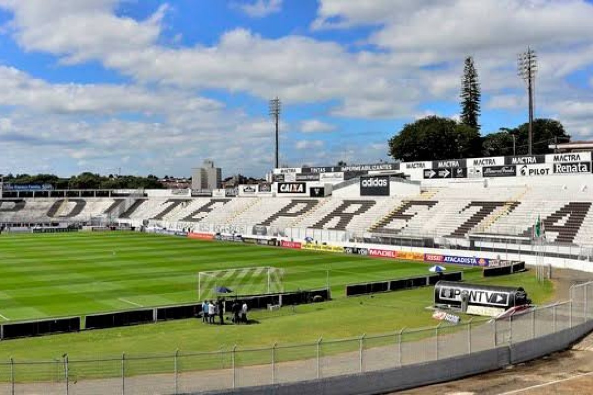 Fora de casa, Vitória abre o placar contra a Ponte Preta 
