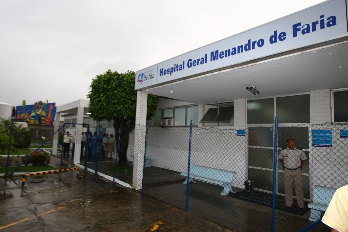 Salvador: PM é baleado no bairro de Itapuã; mulher que acompanhava o militar também foi ferida