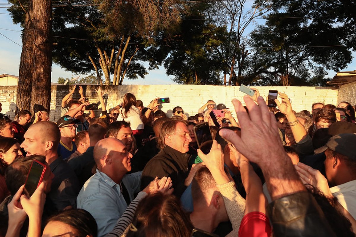 Bolsonaro será 1º presidente desde o Plano Real a terminar mandato com salário mínimo defazado 