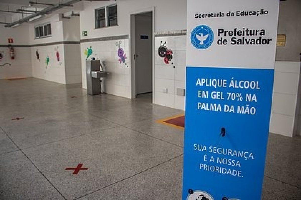 Escolas municipais de Salvador suspendem aulas após mortes de policiais 