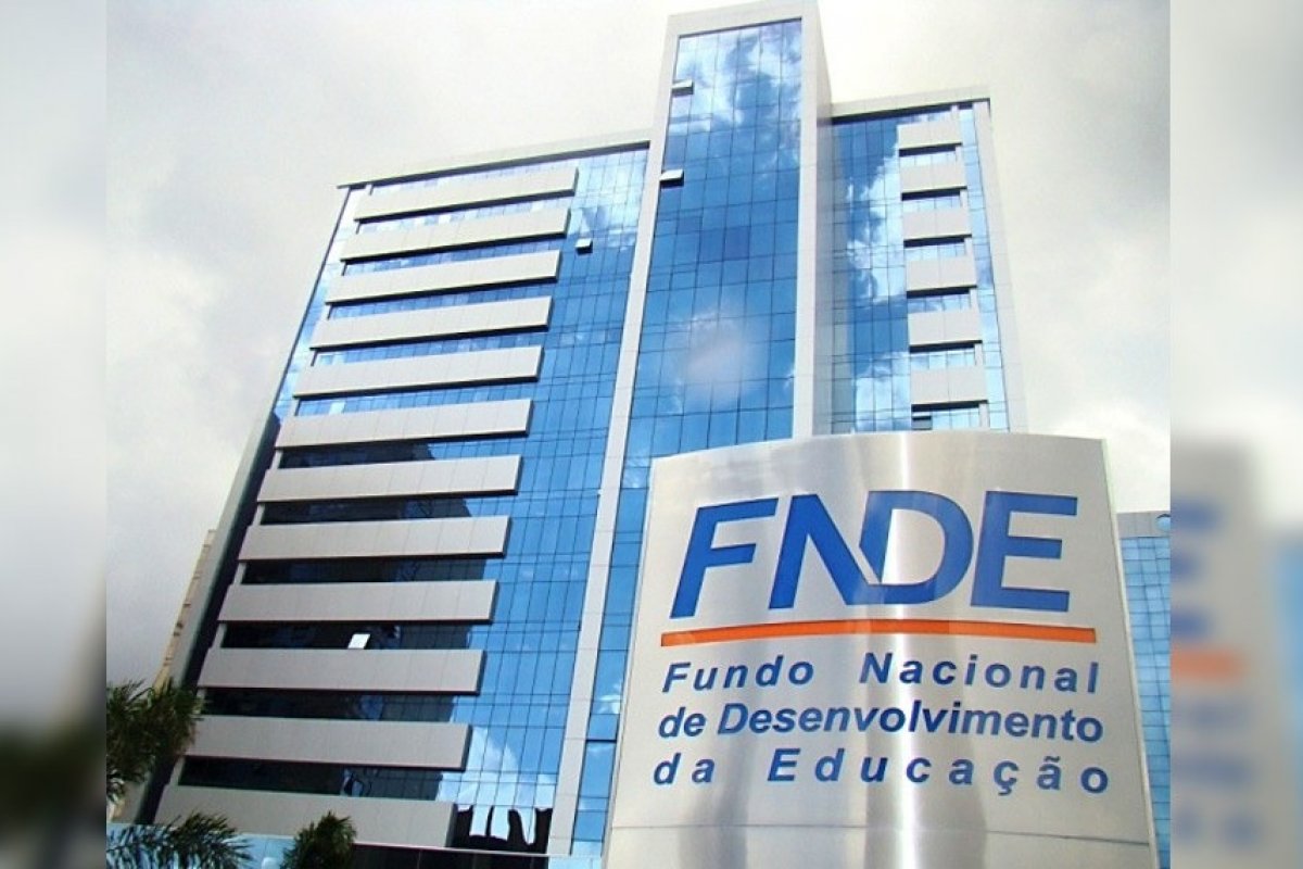 Comissão de Educação ouve diretores do FNDE sobre supostas irregularidades 