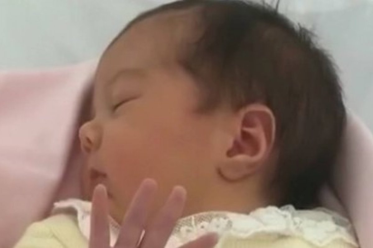 Seguidor diz que filha de Tatá Werneck tem nariz de porco e apresentadora se revolta