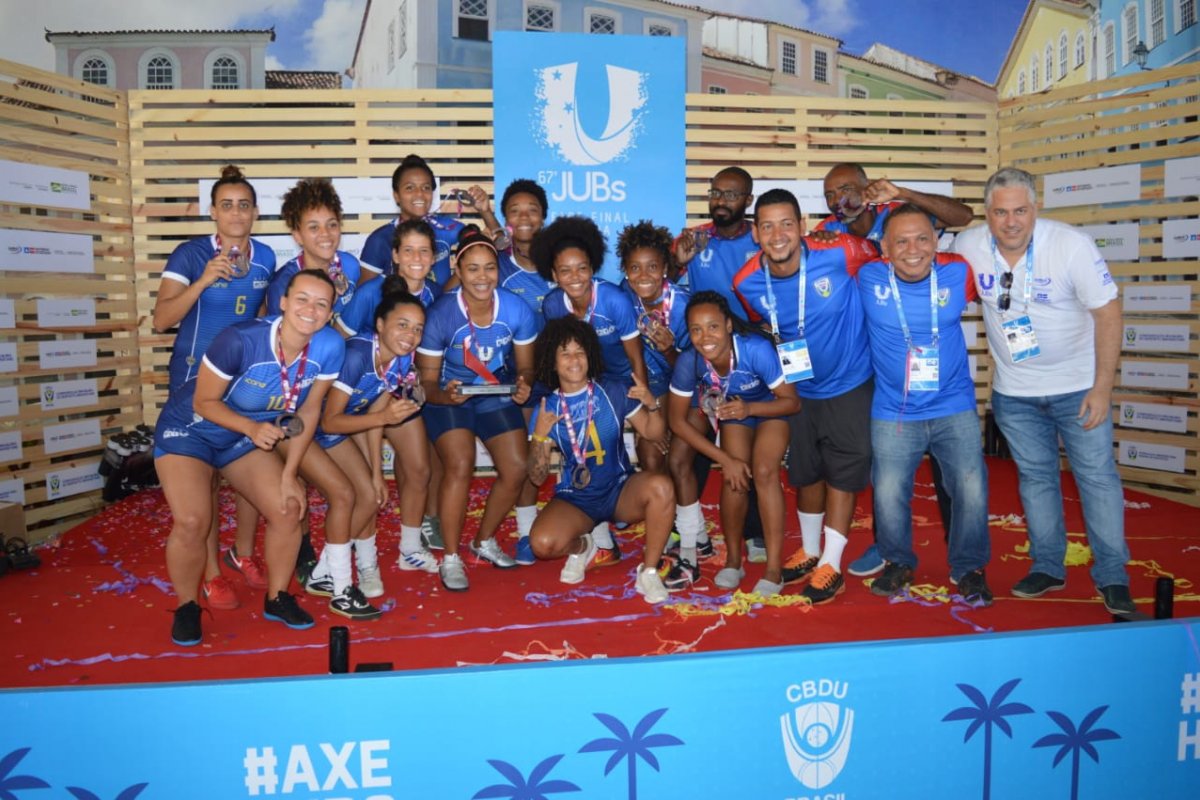 Futsal feminino da Bahia com conquista da medalha de bronze nos JUBs 
