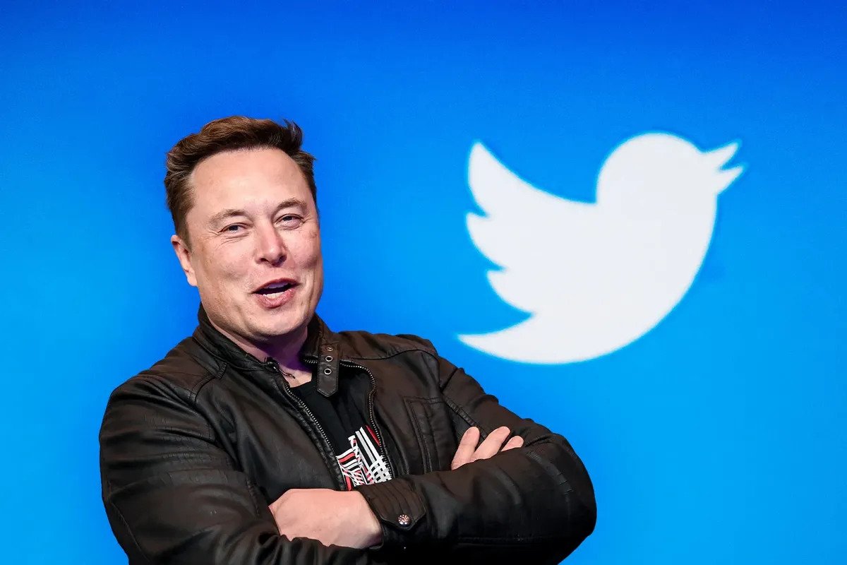 Após Musk anunciar suspensão temporária de acordo de compra, Twitter registra queda de ação em 20% 