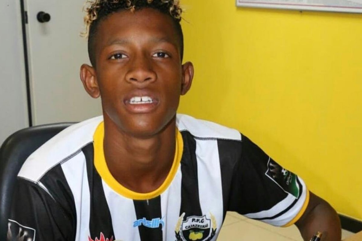 Revelado pelo Instituto Manassés, baiano Danilo dos Santos é convocado pela seleção brasileira!  