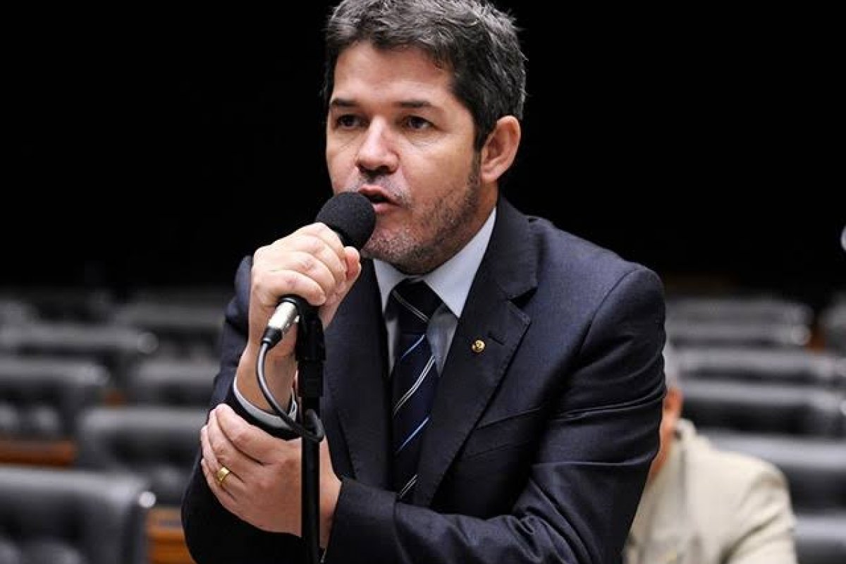 Assessoria do TSE proíbe a uma legenda integrar duas coligações na mesma circunscrição