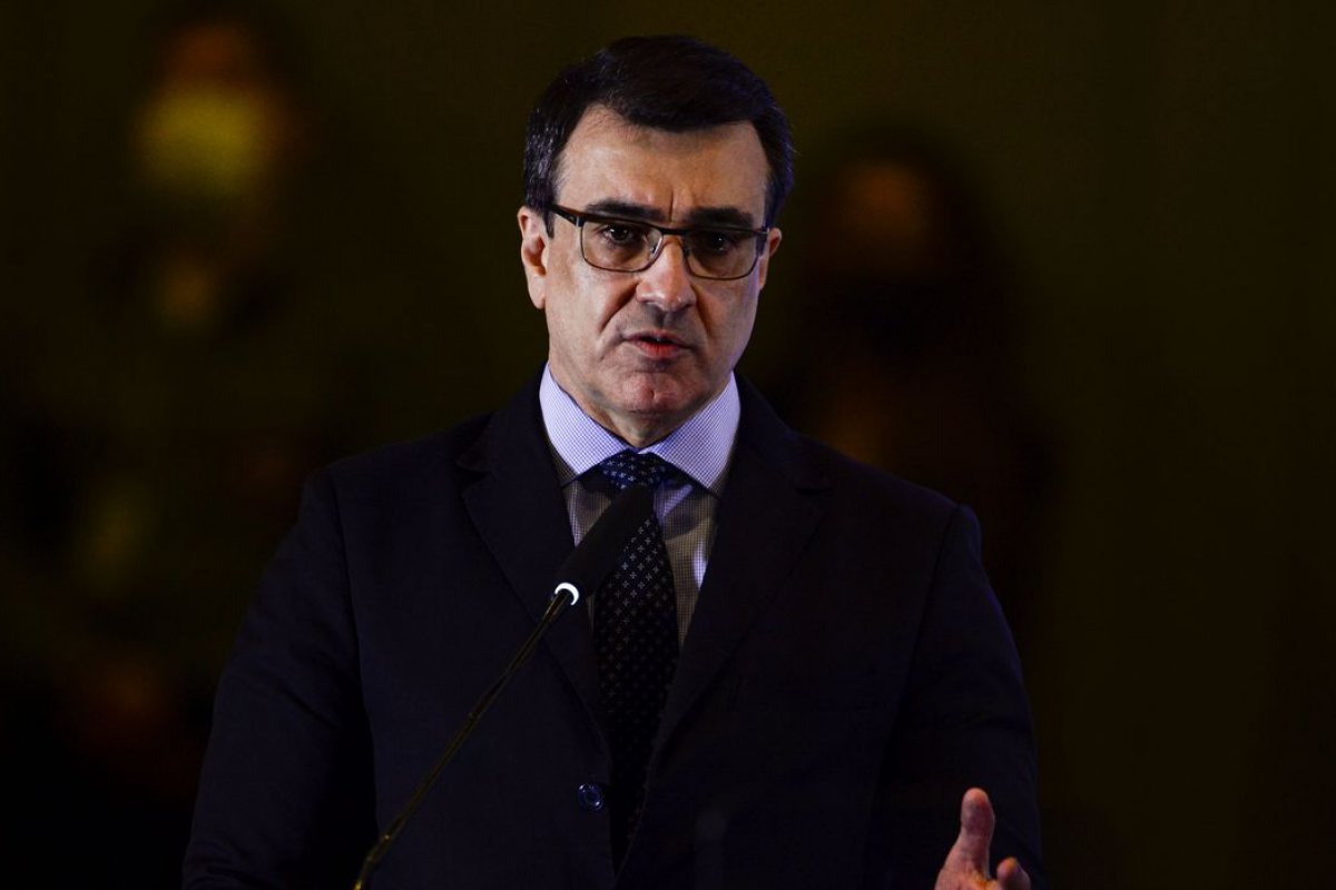 Carlos França afirma ter visto com "certa estranheza" participação de observadores da UE nas eleições