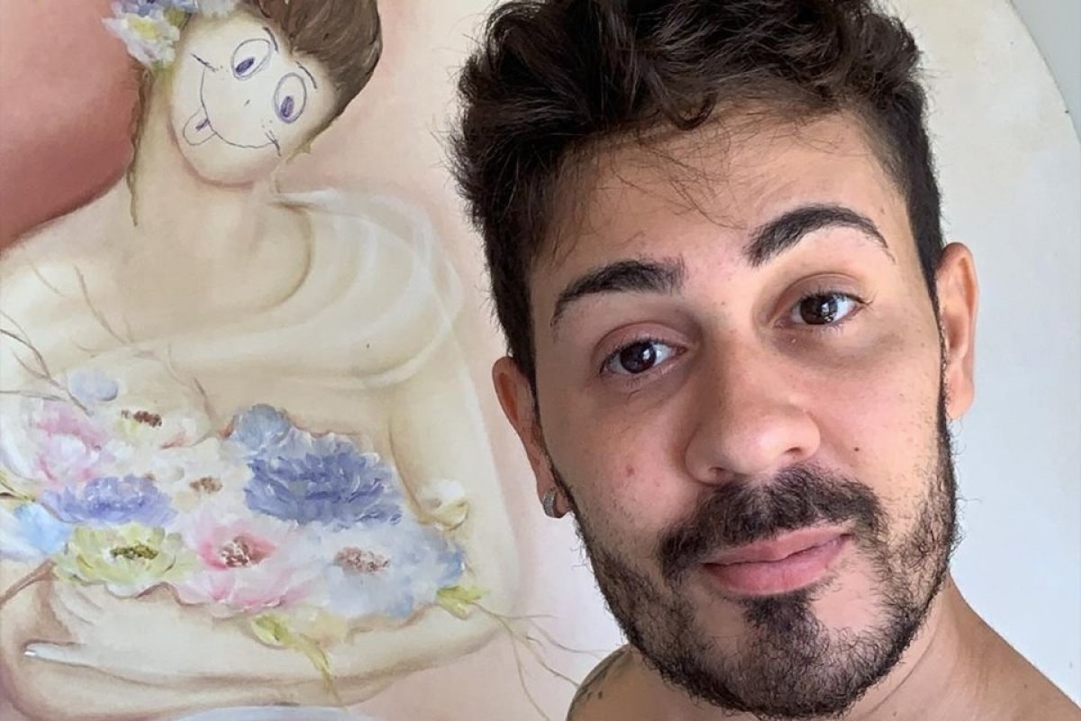 Artista que teve quadro vandalizado por Carlinhos Maia vai processar o humorista