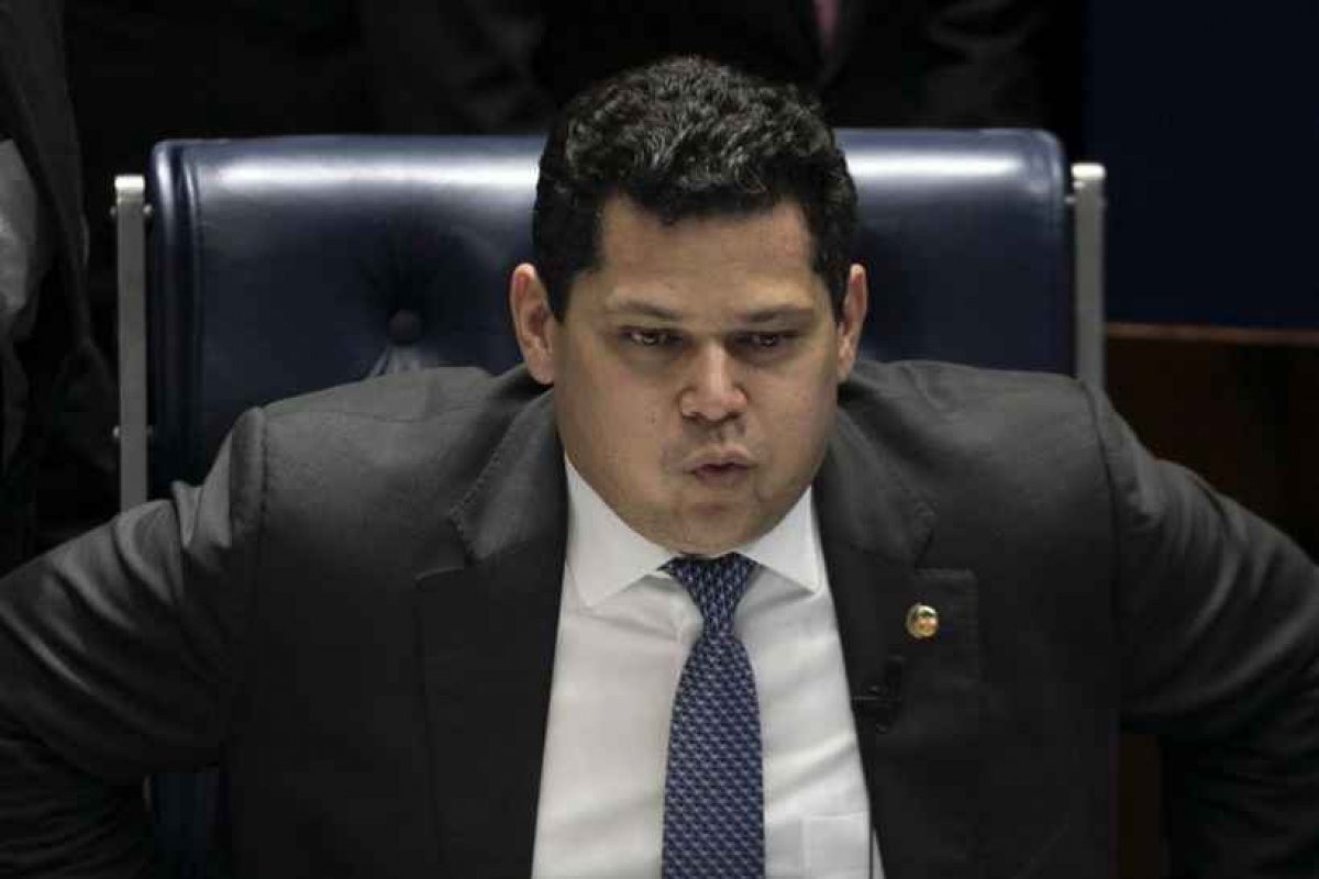MP do saneamento básico recebe urgência do Senado