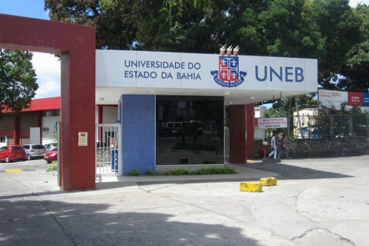 Professores de universidades estaduais anunciam protesto no CAB