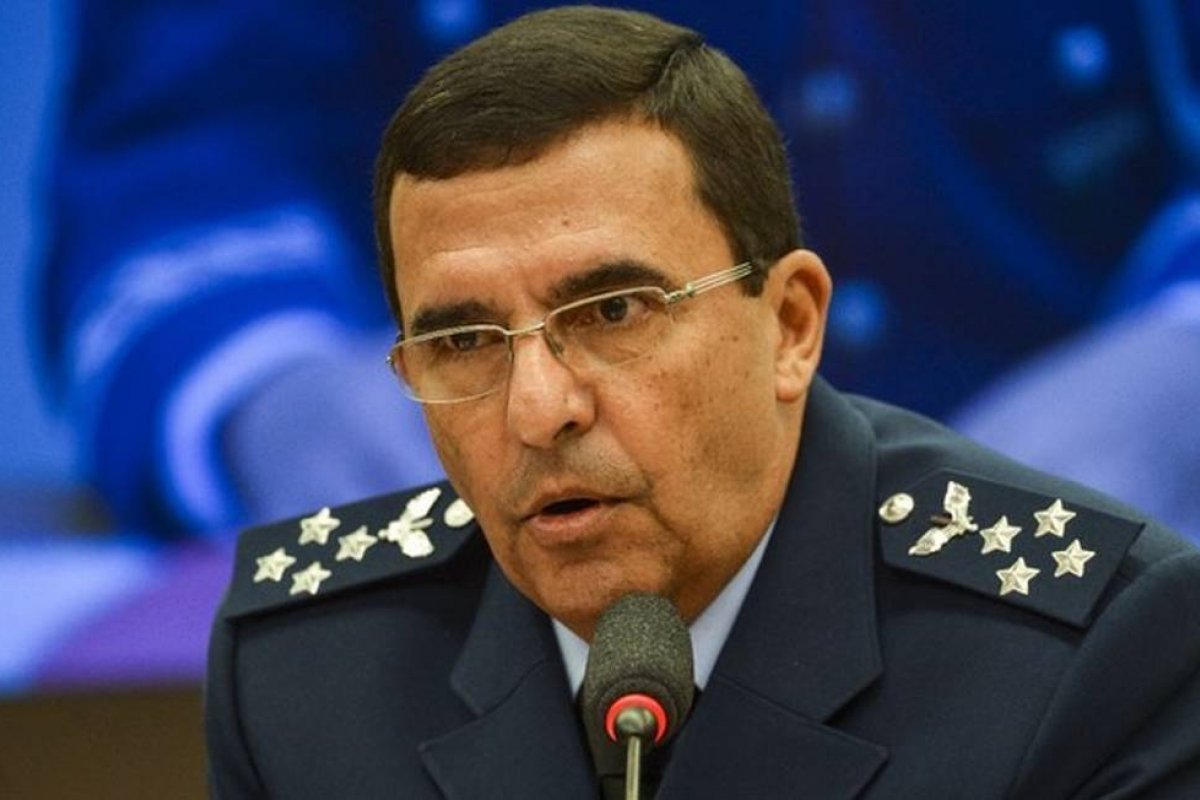 "Forças Armadas 'cumprirão a lei' independentemente de quem vencer eleição", diz comandante da FAB