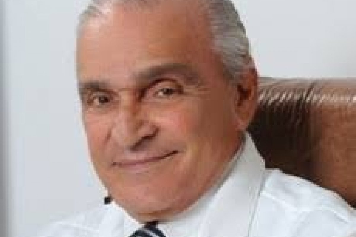 Na Justiça! Empresas são acusadas de usar a imagem de Dr. Elsimar Coutinho