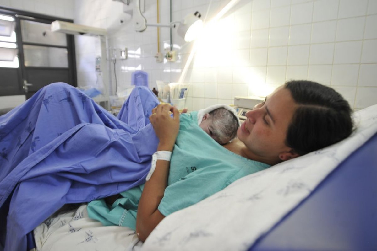 107 mortes de mães ocorreram a cada 100 mil nascimentos no Brasil em 2021