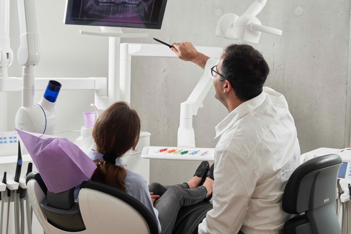Saiba quais são os 5 motivos para você fazer o check-up no dentista a cada seis meses! 